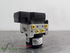 Gebruikte ABS Pomp Kia Carens II (FJ) 1.8i 16V Prijs op aanvraag aangeboden door Kleine Staarman B.V. Autodemontage