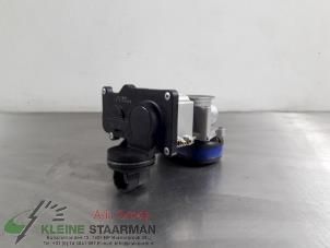 Gebruikte Gasklephuis Nissan Micra (K12) 1.2 16V Prijs € 42,50 Margeregeling aangeboden door Kleine Staarman B.V. Autodemontage