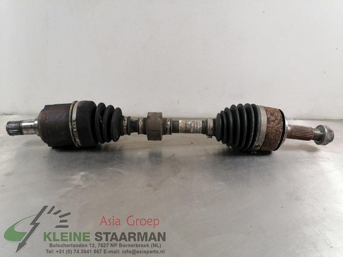 Aandrijfas links-voor van een Honda Civic (FK/FN) 2.2 i-CTDi 16V 2007