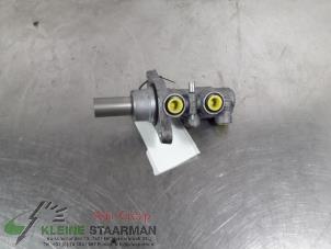 Gebruikte Hoofdremcilinder Mitsubishi ASX 1.8 DI-D MIVEC 16V Prijs € 72,60 Inclusief btw aangeboden door Kleine Staarman B.V. Autodemontage