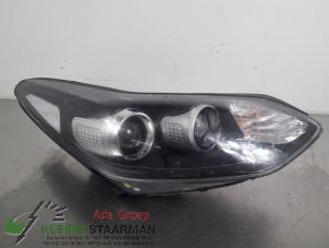 Gebruikte Rechter Koplamp Kia Sportage (QL) 1.6 T-GDI 177 16V 4x4 Prijs op aanvraag aangeboden door Kleine Staarman B.V. Autodemontage