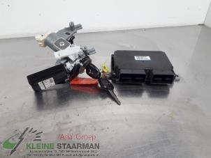 Gebruikte Contactslot + computer Mitsubishi Outlander (CW) 2.0 16V 4x2 Prijs € 125,00 Margeregeling aangeboden door Kleine Staarman B.V. Autodemontage