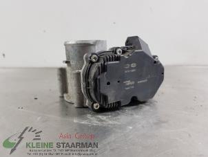 Gebruikte Gasklephuis Kia Rio IV (YB) 1.4 MPI Autom. 16V Prijs € 75,00 Margeregeling aangeboden door Kleine Staarman B.V. Autodemontage