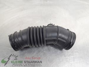 Gebruikte Aanzuigslang Lucht Kia Rio III (UB) 1.2 CVVT 16V Prijs € 42,50 Margeregeling aangeboden door Kleine Staarman B.V. Autodemontage