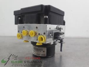 Gebruikte ABS Pomp Toyota Yaris III (P13) 1.5 16V Dual VVT-iE Prijs € 125,00 Margeregeling aangeboden door Kleine Staarman B.V. Autodemontage