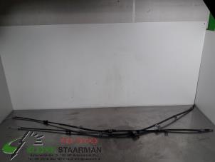 Gebruikte Handrem Kabel Mitsubishi Outlander (GF/GG) 2.0 16V PHEV 4x4 Prijs € 90,75 Inclusief btw aangeboden door Kleine Staarman B.V. Autodemontage