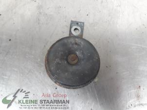 Gebruikte Claxon Mitsubishi Outlander (GF/GG) 2.0 16V PHEV 4x4 Prijs € 51,43 Inclusief btw aangeboden door Kleine Staarman B.V. Autodemontage