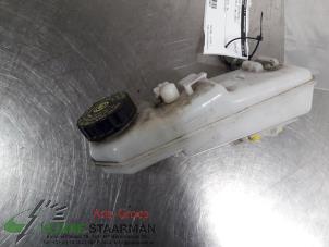 Gebruikte Remvloeistof reservoir Toyota Avensis Wagon (T27) 1.8 16V VVT-i Prijs € 42,50 Margeregeling aangeboden door Kleine Staarman B.V. Autodemontage