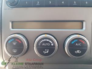 Gebruikte Kachel Bedieningspaneel Nissan Navara (D40) 2.5 dCi 16V 4x4 Prijs op aanvraag aangeboden door Kleine Staarman B.V. Autodemontage