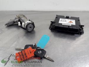 Gebruikte Kontaktslot + computer Nissan Navara (D40) 2.5 dCi 16V 4x4 Prijs € 125,00 Margeregeling aangeboden door Kleine Staarman B.V. Autodemontage