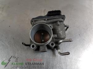 Gebruikte Gasklephuis Toyota Avensis Verso (M20) 2.0 16V VVT-i D-4 Prijs € 42,50 Margeregeling aangeboden door Kleine Staarman B.V. Autodemontage