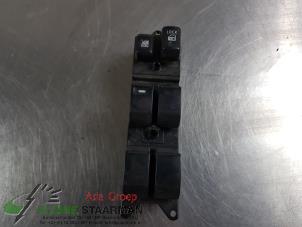 Gebruikte Elektrisch Raam Schakelaar Mitsubishi Outlander (CW) 2.4 16V Mivec 4x2 Prijs € 42,50 Margeregeling aangeboden door Kleine Staarman B.V. Autodemontage