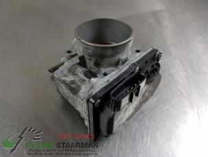 Gebruikte Gasklephuis Mazda MX-5 (NC18/1A) 1.8i 16V Prijs € 42,50 Margeregeling aangeboden door Kleine Staarman B.V. Autodemontage