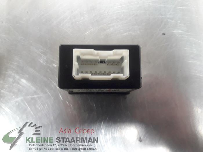 AUX/USB aansluiting van een Kia Picanto (TA) 1.2 16V 2013