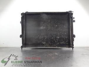 Gebruikte Radiateur Kia Carens III (FG) 2.0i CVVT 16V Prijs € 42,50 Margeregeling aangeboden door Kleine Staarman B.V. Autodemontage