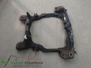Gebruikte Subframe Hyundai Tucson (JM) 2.7 V6 24V 4x4 Autom. Prijs € 75,00 Margeregeling aangeboden door Kleine Staarman B.V. Autodemontage