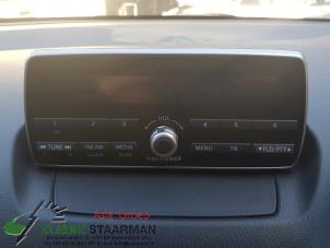 Gebruikte Radio Mazda 2 (DJ/DL) 1.5 SkyActiv-G 75 Prijs op aanvraag aangeboden door Kleine Staarman B.V. Autodemontage