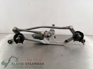 Gebruikte Ruitenwismotor + Mechaniek Toyota Auris Touring Sports (E18) 1.8 16V Hybrid Prijs € 62,50 Margeregeling aangeboden door Kleine Staarman B.V. Autodemontage