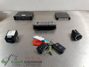 Gebruikte Kontaktslot + computer Toyota Auris Touring Sports (E18) 1.8 16V Hybrid Prijs € 200,00 Margeregeling aangeboden door Kleine Staarman B.V. Autodemontage