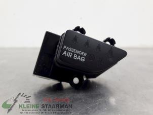 Gebruikte Airbag controle lampje Kia Rio III (UB) 1.2 CVVT 16V Prijs op aanvraag aangeboden door Kleine Staarman B.V. Autodemontage