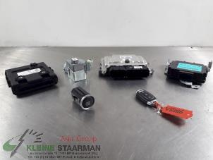 Gebruikte Contactslot + computer Hyundai Kona (OS) 1.0 T-GDI 12V Prijs op aanvraag aangeboden door Kleine Staarman B.V. Autodemontage