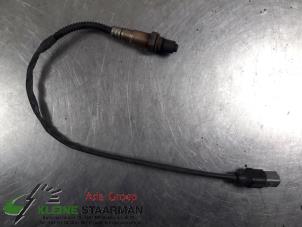 Gebruikte Lambda Sonde Kia Carens II (FJ) 1.8i 16V Prijs op aanvraag aangeboden door Kleine Staarman B.V. Autodemontage