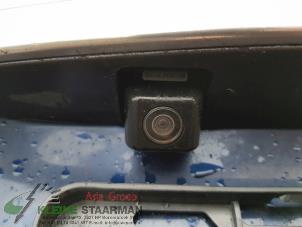Gebruikte Achteruitrij Camera Toyota Auris (E15) 1.8 16V HSD Full Hybrid Prijs op aanvraag aangeboden door Kleine Staarman B.V. Autodemontage