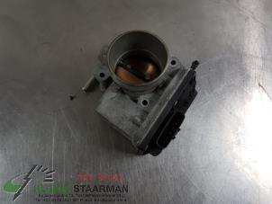 Gebruikte Gasklephuis Mazda MX-5 (NC18/1A) 1.8i 16V Prijs € 42,50 Margeregeling aangeboden door Kleine Staarman B.V. Autodemontage