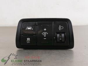 Gebruikte Schakelaar (diversen) Hyundai i20 (GBB) 1.4i 16V Prijs € 45,00 Margeregeling aangeboden door Kleine Staarman B.V. Autodemontage