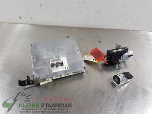 Gebruikte Kontaktslot + computer Toyota Corolla Verso (R10/11) 2.2 D-4D 16V Cat Clean Power Prijs € 125,00 Margeregeling aangeboden door Kleine Staarman B.V. Autodemontage