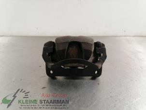 Gebruikte Remklauw (Tang) rechts-voor Mazda MX-5 (NB18/35/8C) 1.6i 16V Prijs € 42,50 Margeregeling aangeboden door Kleine Staarman B.V. Autodemontage