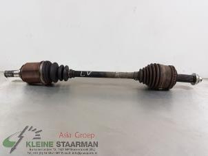 Gebruikte Aandrijfas links-voor Kia Cee'd Sporty Wagon (EDF) 1.4 16V Prijs € 50,00 Margeregeling aangeboden door Kleine Staarman B.V. Autodemontage