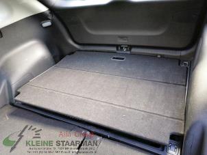 Gebruikte Vloerplaat bagageruimte Kia Niro I (DE) 1.6 GDI Hybrid Prijs € 125,00 Margeregeling aangeboden door Kleine Staarman B.V. Autodemontage