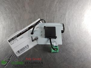 Gebruikte GPS Antenne Mazda 3 (BM/BN) 2.0 SkyActiv-G 120 16V Prijs € 75,00 Margeregeling aangeboden door Kleine Staarman B.V. Autodemontage