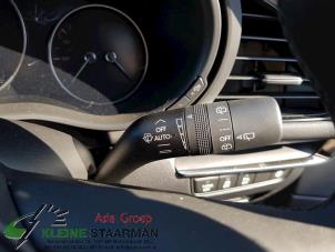 Gebruikte Ruitenwis Schakelaar Mazda 3 Sport (BP) 2.0 SkyActiv-G 122 Mild Hybrid 16V Prijs € 100,00 Margeregeling aangeboden door Kleine Staarman B.V. Autodemontage