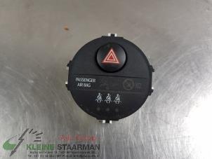 Gebruikte Alarmlicht Schakelaar Toyota Yaris III (P13) 1.5 16V Hybrid Prijs € 42,50 Margeregeling aangeboden door Kleine Staarman B.V. Autodemontage