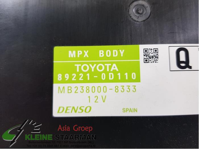 Zekeringkast van een Toyota Yaris III (P13) 1.0 12V VVT-i 2012