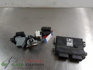 Gebruikte Kontaktslot + computer Suzuki Swift (ZA/ZC/ZD1/2/3/9) 1.5 VVT 16V Prijs € 125,00 Margeregeling aangeboden door Kleine Staarman B.V. Autodemontage