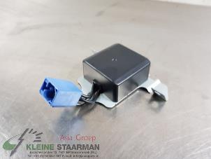 Gebruikte GPS Antenne Mazda 3 Sport (BP) 2.0 SkyActiv-G 122 Mild Hybrid 16V Prijs € 125,00 Margeregeling aangeboden door Kleine Staarman B.V. Autodemontage