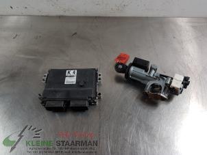 Gebruikte Kontaktslot + computer Suzuki Swift (ZA/ZC/ZD1/2/3/9) 1.5 VVT 16V Prijs € 125,00 Margeregeling aangeboden door Kleine Staarman B.V. Autodemontage