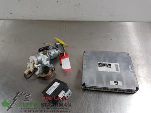 Gebruikte Kontaktslot + computer Toyota Avensis Verso (M20) 2.0 16V VVT-i D-4 Prijs € 125,00 Margeregeling aangeboden door Kleine Staarman B.V. Autodemontage