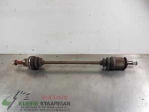 Gebruikte Steekas rechts-achter Mitsubishi Outlander (CU) 2.0 16V 4x4 Prijs € 60,00 Margeregeling aangeboden door Kleine Staarman B.V. Autodemontage