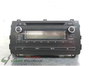 Gebruikte Radio CD Speler Toyota Auris (E18) 1.6 Dual VVT-i 16V Prijs op aanvraag aangeboden door Kleine Staarman B.V. Autodemontage