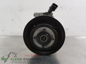 Gebruikte Aircopomp Kia Rio III (UB) 1.4 CVVT 16V Prijs € 100,00 Margeregeling aangeboden door Kleine Staarman B.V. Autodemontage