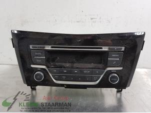Gebruikte Radio CD Speler Nissan Qashqai (J11) 1.2 DIG-T 16V Prijs op aanvraag aangeboden door Kleine Staarman B.V. Autodemontage