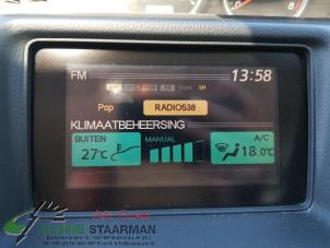 Gebruikte Display Interieur Nissan Primera (P12) 2.0 16V Prijs € 50,00 Margeregeling aangeboden door Kleine Staarman B.V. Autodemontage