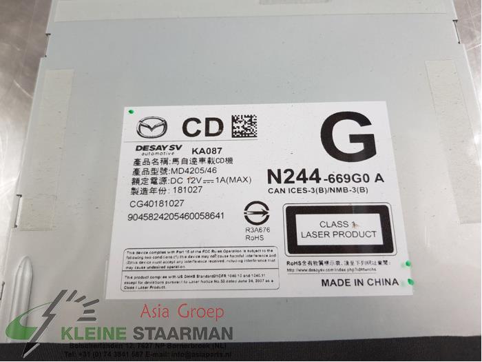 CD Speler van een Mazda MX-5 (ND) 2.0 SkyActiv G-184 16V 2019