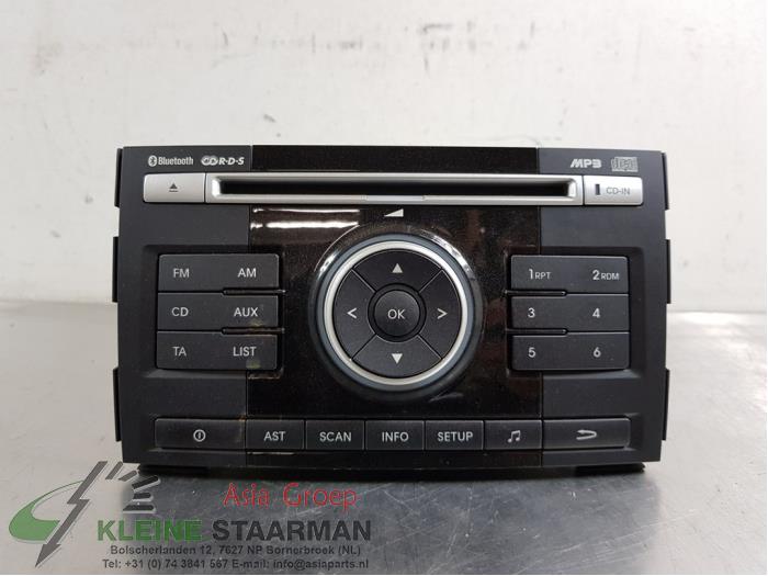 Radio CD Speler van een Kia Venga 1.4 CVVT 16V 2012