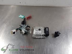 Gebruikte Contactslot + computer Kia Venga 1.4 CVVT 16V Prijs € 175,00 Margeregeling aangeboden door Kleine Staarman B.V. Autodemontage
