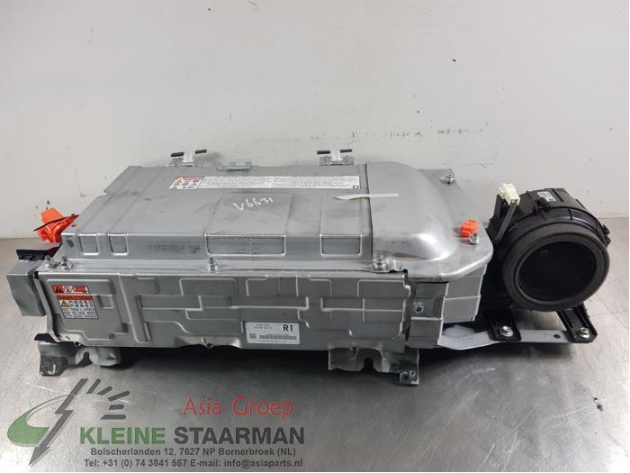 How to Find and Jump a Hybrid Battery - Advance Auto Parts